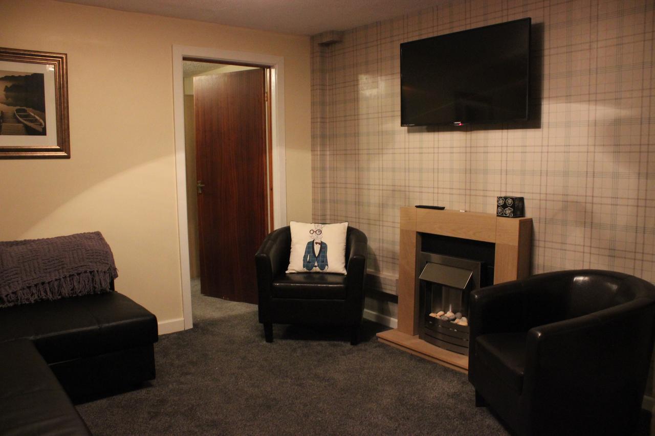 The New Lodge Pontardawe Екстер'єр фото
