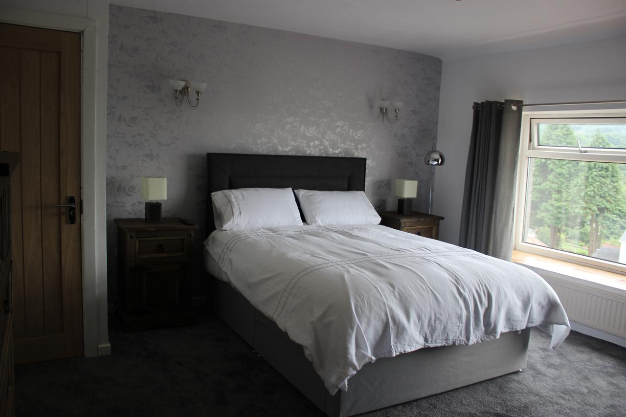 The New Lodge Pontardawe Екстер'єр фото