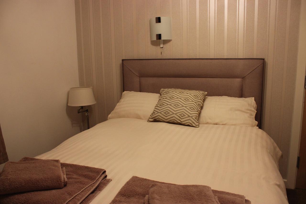 The New Lodge Pontardawe Екстер'єр фото