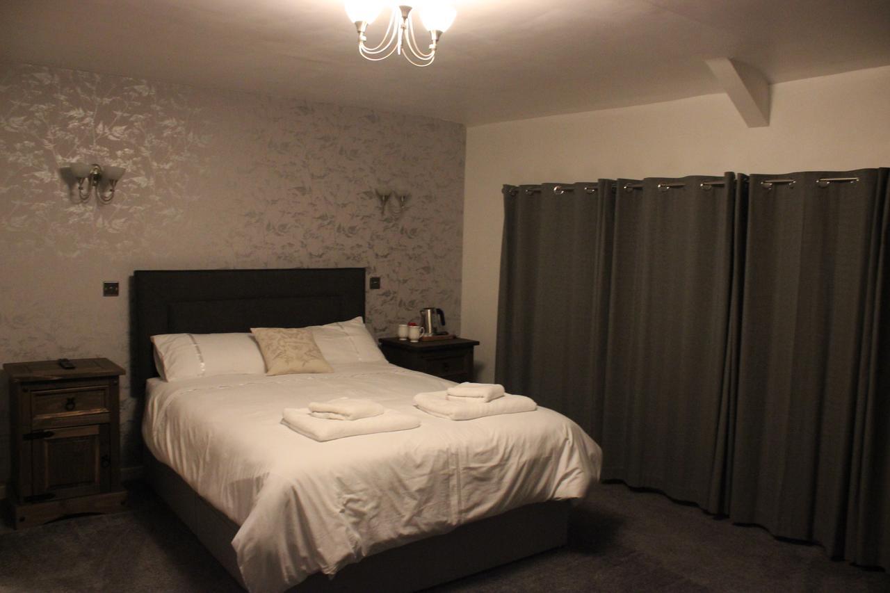 The New Lodge Pontardawe Екстер'єр фото