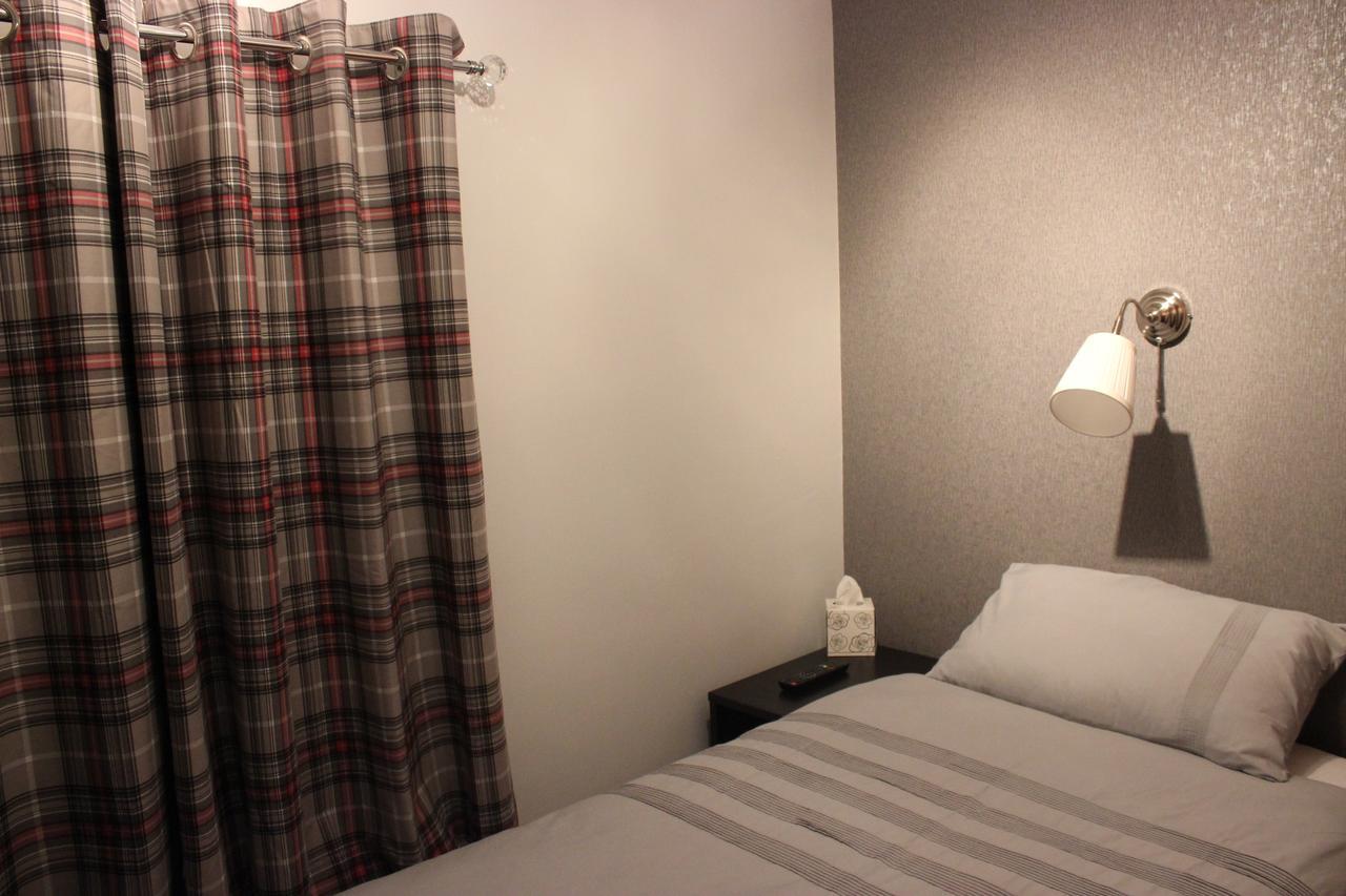 The New Lodge Pontardawe Екстер'єр фото